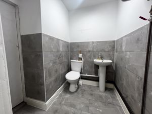 High Street - click for photo gallery